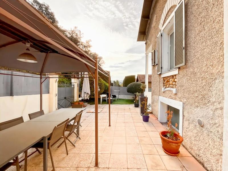 Maison - 187 m² - 6 pièces