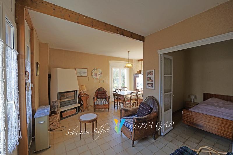 Maison - 143 m² - 12 pièces