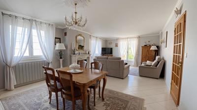 Maison - 159 m² - 6 pièces