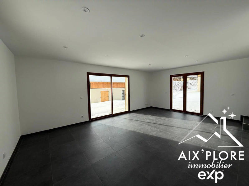 Maison - 98 m² - 4 pièces