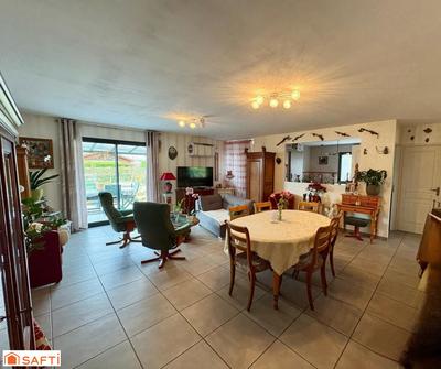 Maison - 85 m² - 3 pièces