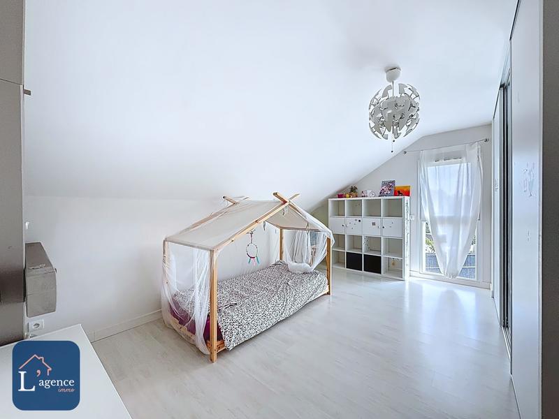 Maison - 258 m² - 8 pièces