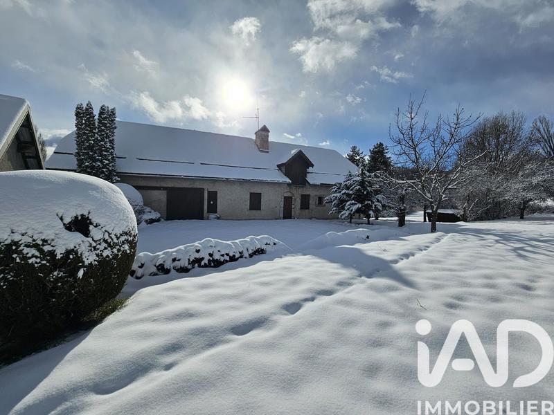 Maison - 372 m² - 14 pièces