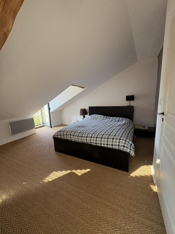 Maison - 375 m² - 7 pièces