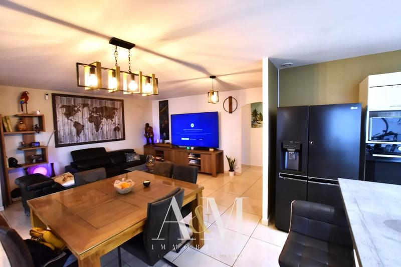 Maison - 90 m² - 4 pièces