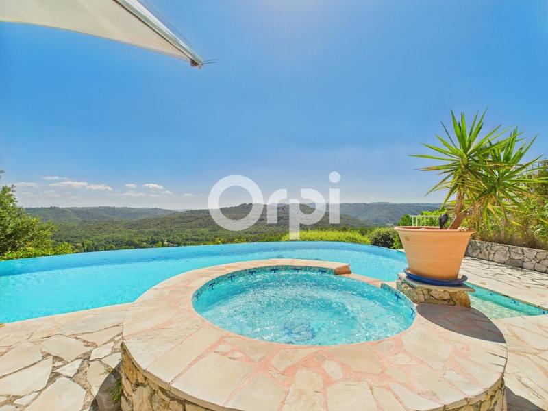 Maison - 200 m² - 5 pièces