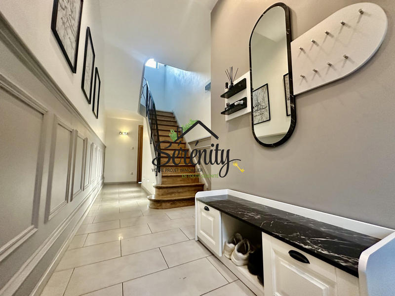 Maison - 175 m² - 8 pièces