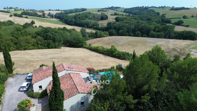 Maison - 200 m² - 6 pièces