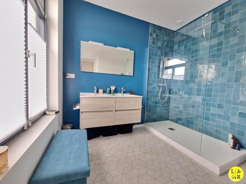 Maison - 180 m² - 6 pièces