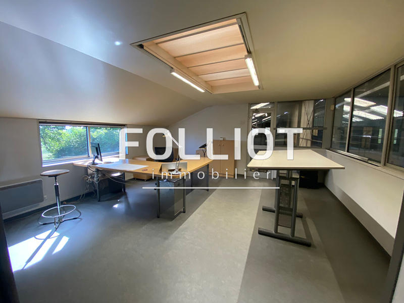 Local d'activité / Entrepôt - 1 700 m²