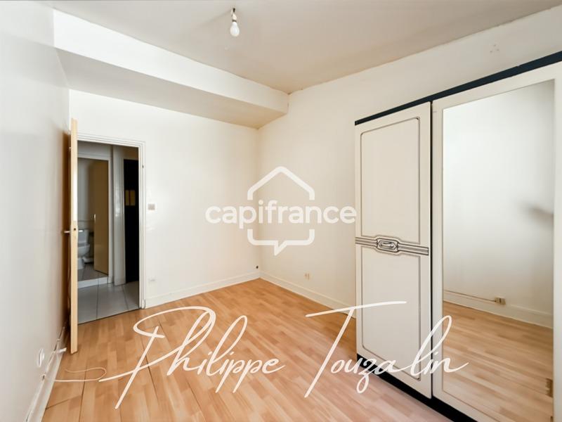 Maison - 220 m² - 14 pièces