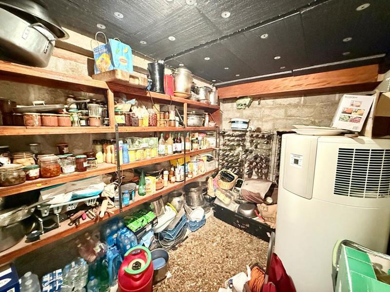 Maison - 186 m² - 8 pièces