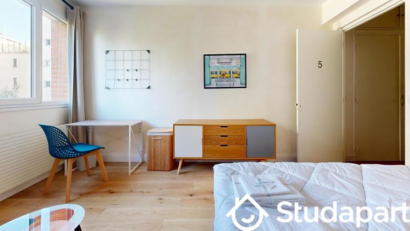 Chambre - 10 m² - 1 pièce