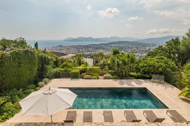 Villa - 319 m² - 7 pièces