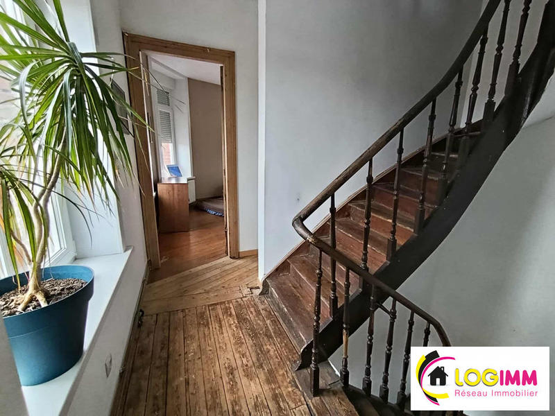 Maison - 203 m² - 10 pièces