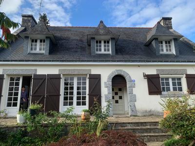 Maison - 180 m² - 10 pièces