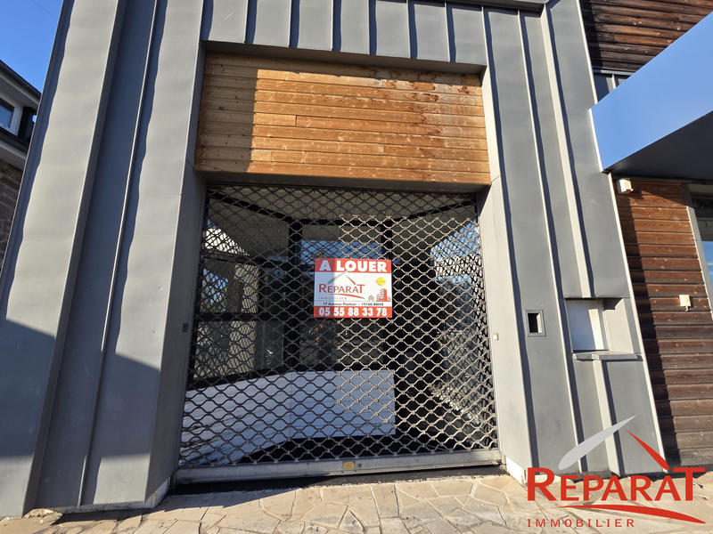 Local commercial - 105 m²