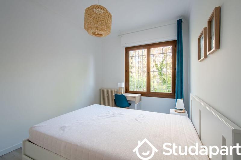 Chambre - 92 m² - 1 pièce