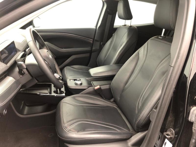 Ford Mustang Mach-E Standard Range 76 kWh 269 ch