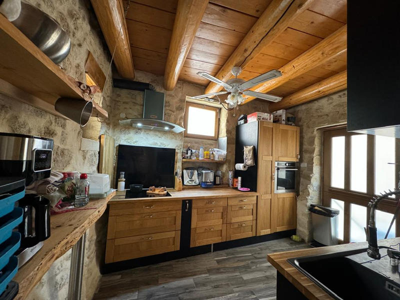 Maison - 90 m² - 6 pièces