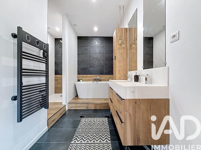 Maison - 143 m² - 6 pièces