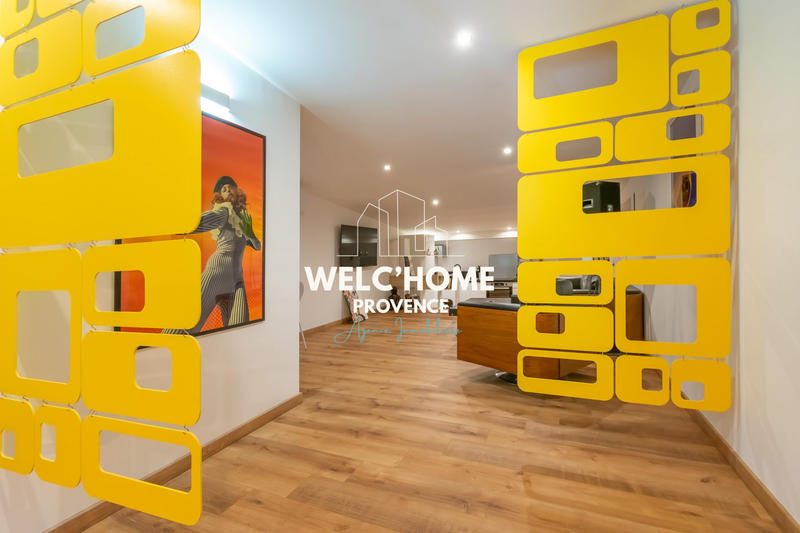 Loft - 360 m² - 11 pièces