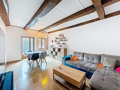 Maison - 180 m² - 5 pièces
