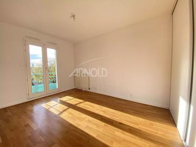 Appartement - 103 m² - 4 pièces