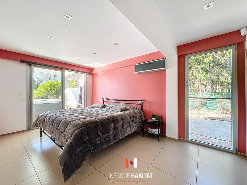 Maison - 251 m² - 6 pièces