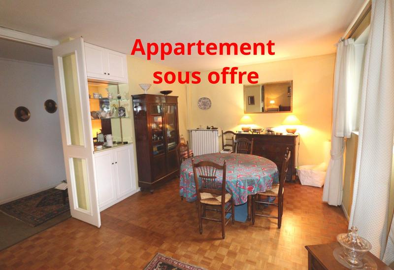 Appartement - 90 m² - 5 pièces