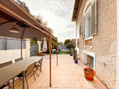 Maison - 187 m² - 6 pièces