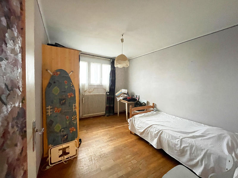 Maison - 214 m² - 11 pièces