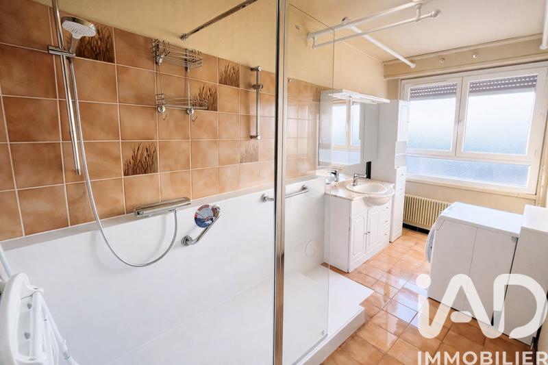 Appartement - 90 m² - 5 pièces