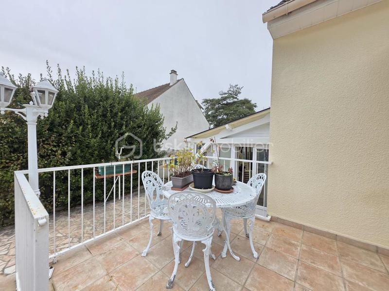 Maison - 190 m² - 8 pièces