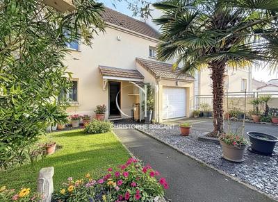 Maison - 125 m² - 5 pièces