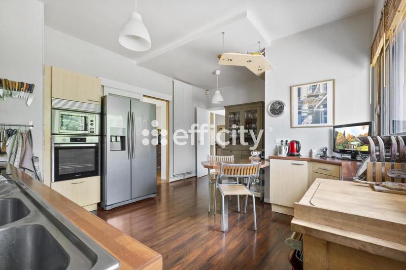 Villa - 309 m² - 12 pièces