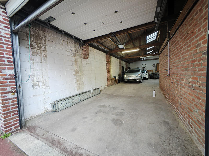 Parking / Garage - 222 m²