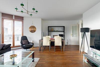 Appartement - 81 m² - 3 pièces