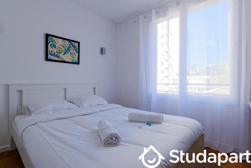 Chambre - 9 m² - 1 pièce