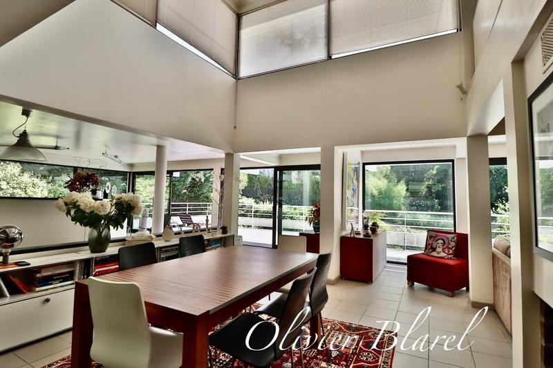 Maison d'architecte - 237 m² - 8 pièces