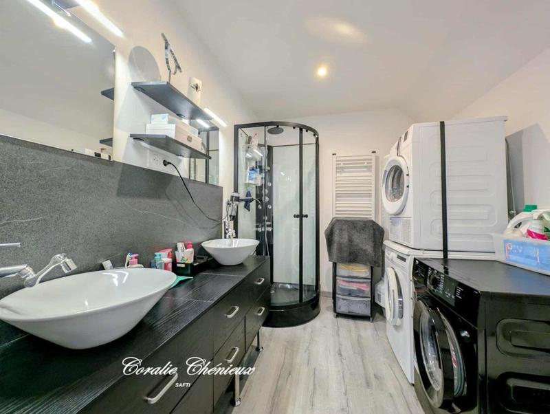 Maison - 145 m² - 7 pièces