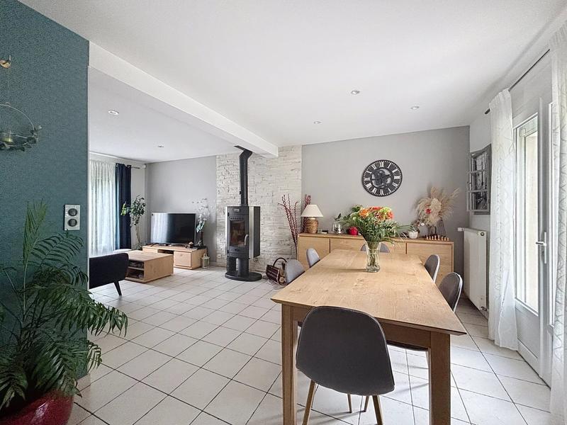 Maison - 101 m² - 6 pièces