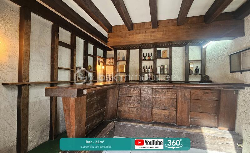 Maison traditionnelle - 236 m² - 8 pièces