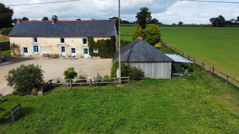 Maison - 215 m² - 8 pièces