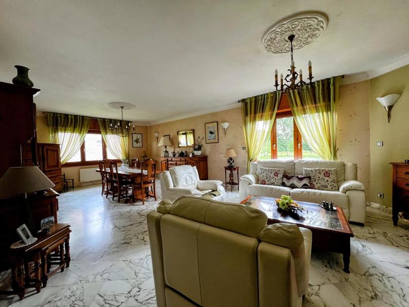 Maison - 177 m² - 5 pièces