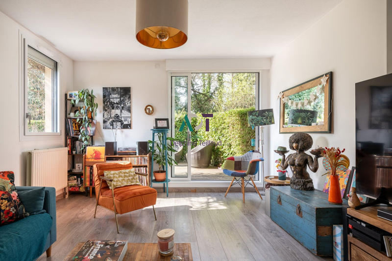 Appartement - 90 m² - 5 pièces