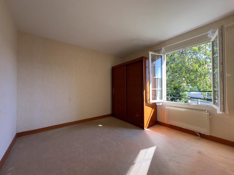 Maison - 94 m² - 5 pièces