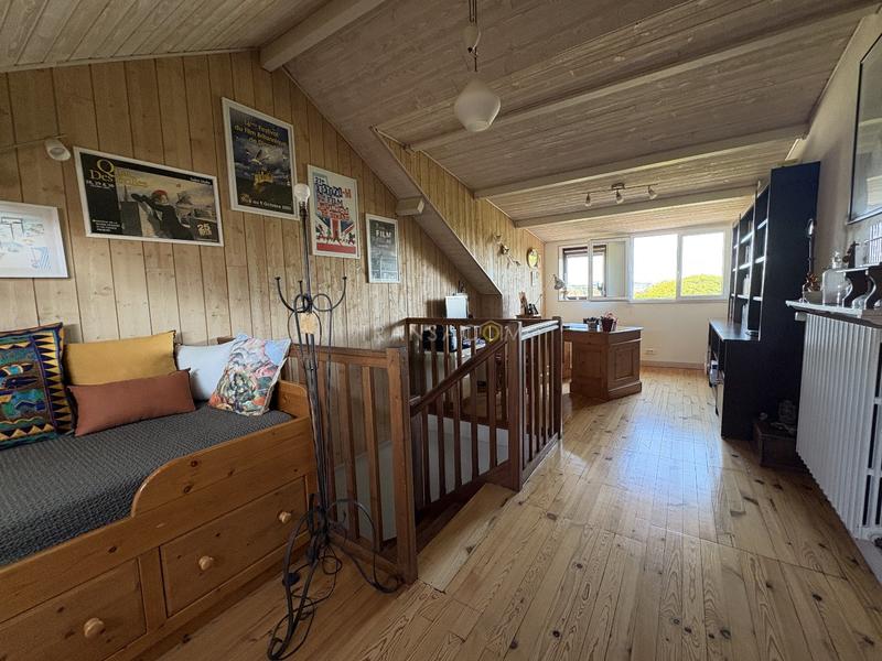 Maison - 140 m² - 5 pièces