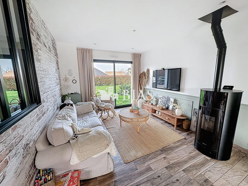 Maison - 104 m² - 4 pièces