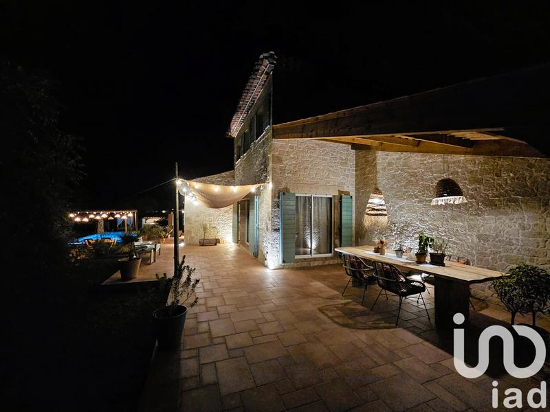 Maison - 186 m² - 7 pièces